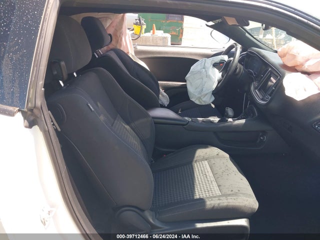 Dodge Challenger Sxt 2018 2C3CDZAG7JH128500 Image 8