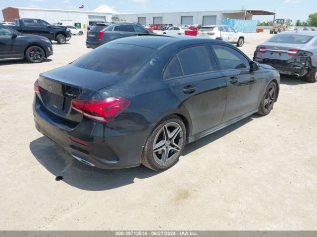 WDD3G4EB6KW019460 Mercedes-Benz A 220