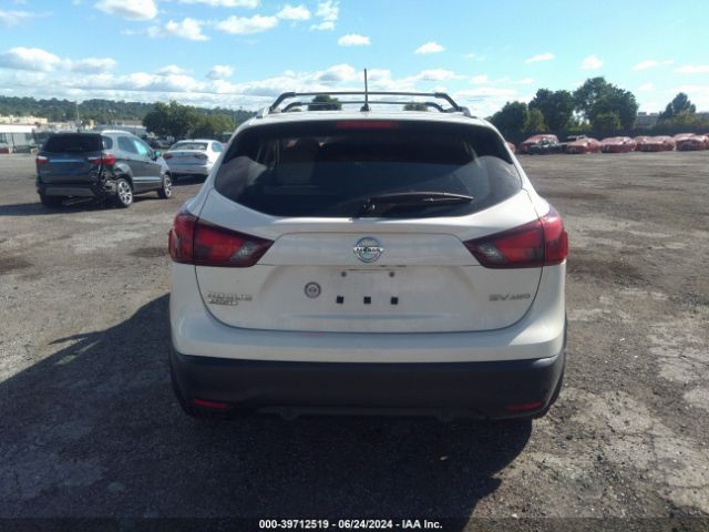 JN1BJ1CR2KW319165 Nissan Rogue Sport Sv
