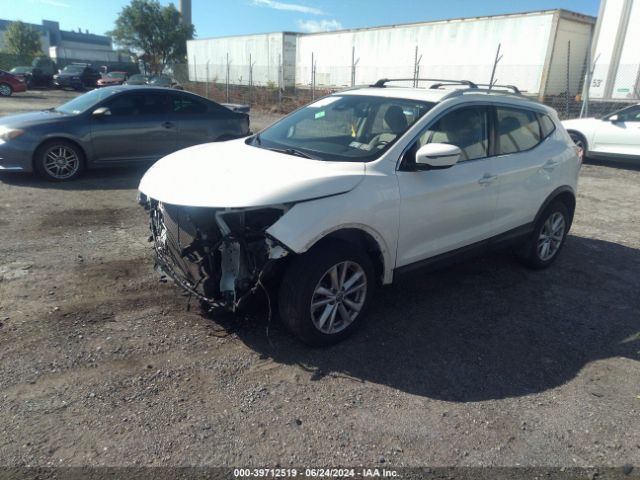 JN1BJ1CR2KW319165 Nissan Rogue Sport Sv