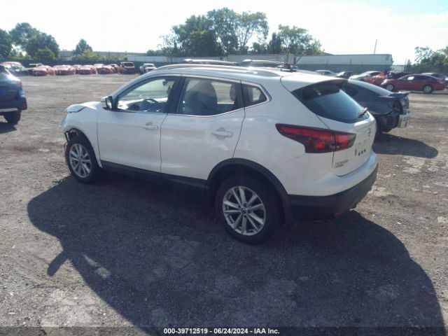 JN1BJ1CR2KW319165 Nissan Rogue Sport Sv