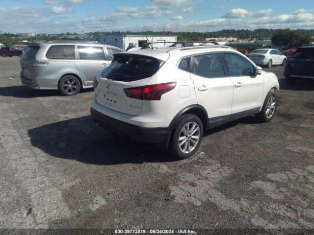 JN1BJ1CR2KW319165 Nissan Rogue Sport Sv