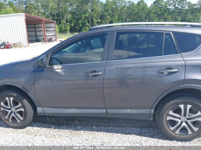 Toyota RAV4 LE 2017 2T3ZFREVXHW337961 Image 13