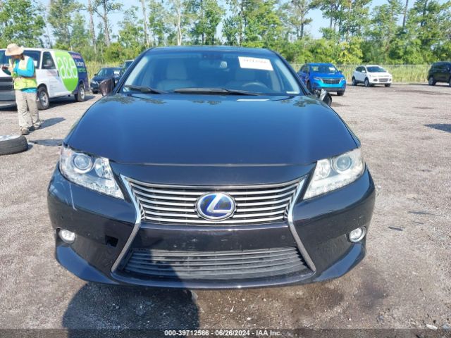 JTHBW1GGXF2094013 Lexus ES 300H