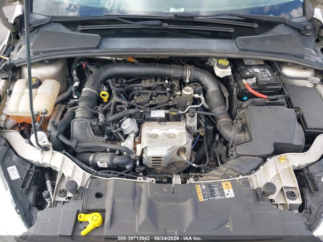 Ford FOCUS SE 2018 1FADP3FEXJL275382 Image 10