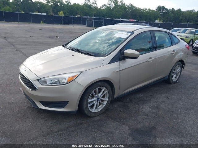 Ford FOCUS SE 2018 1FADP3FEXJL275382 Image 2