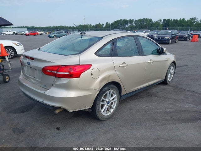 Ford FOCUS SE 2018 1FADP3FEXJL275382 Image 4