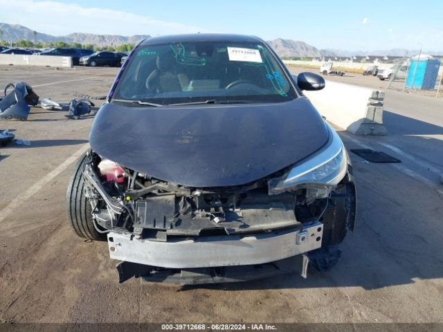 JTNKHMBX2L1065588 Toyota C-HR XLE