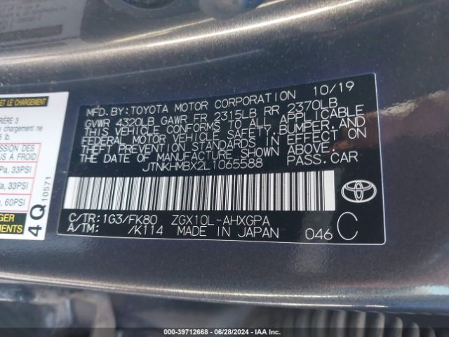 JTNKHMBX2L1065588 Toyota C-HR XLE