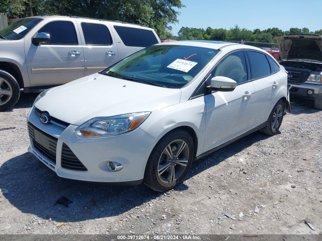 Ford FOCUS SE 2014 1FADP3F26EL233853 Image 2