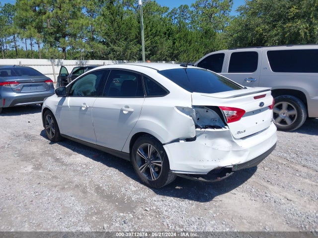 Ford FOCUS SE 2014 1FADP3F26EL233853 Image 3