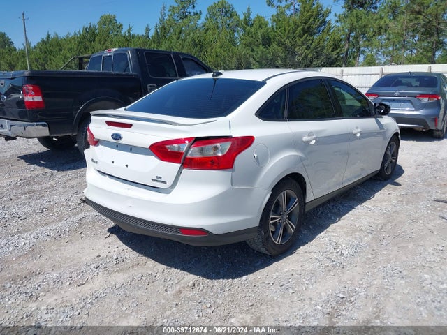 Ford FOCUS SE 2014 1FADP3F26EL233853 Image 4