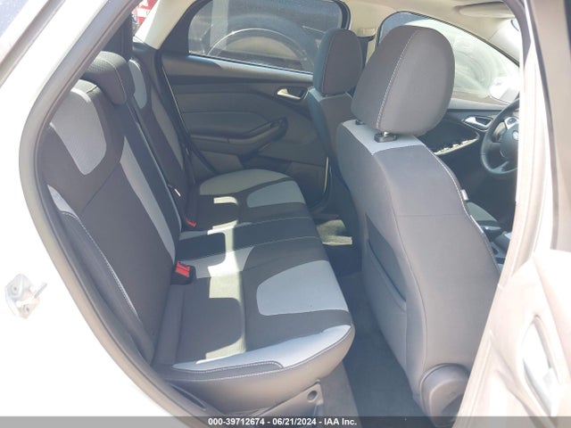 Ford FOCUS SE 2014 1FADP3F26EL233853 Image 8