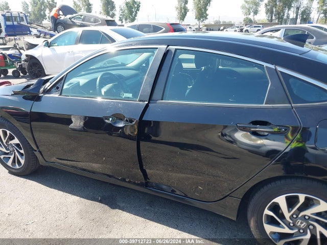 Honda CIVIC EX 2018 2HGFC2F79JH605568 Image 15