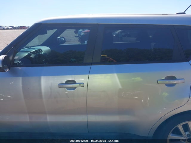 KIA SOUL + 2017 KNDJP3A52H7436556 Image 14