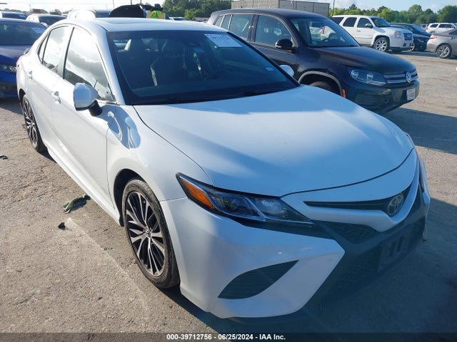 Toyota CAMRY SE 2018 4T1B11HK3JU031797 main image