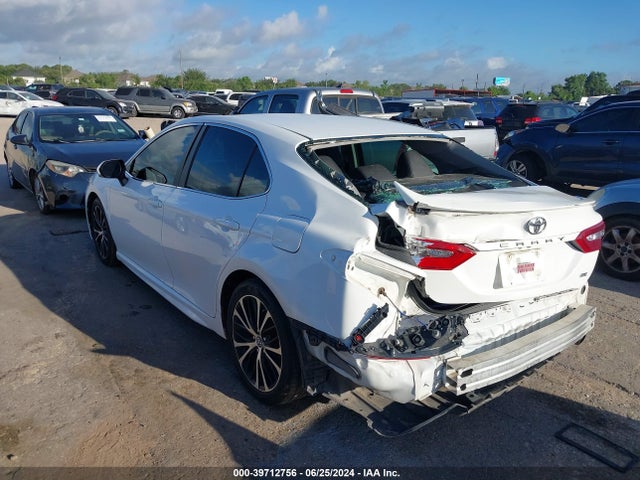 Toyota CAMRY SE 2018 4T1B11HK3JU031797 Image 3