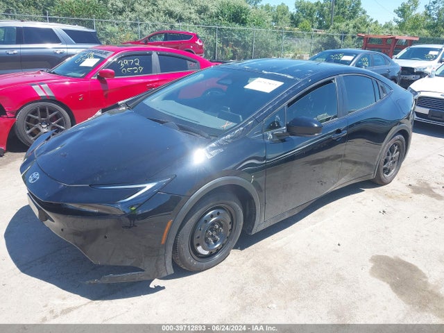 Toyota Prius Le 2024 JTDACAAU0R3016391 Image 2