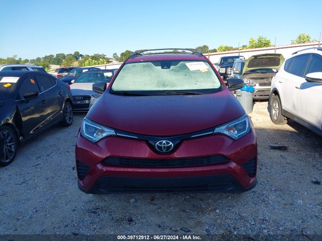 Toyota RAV4 LE 2018 2T3BFREV8JW833462 Image 12