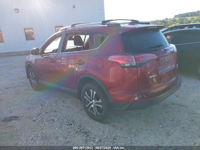 Toyota RAV4 LE 2018 2T3BFREV8JW833462 Image 3