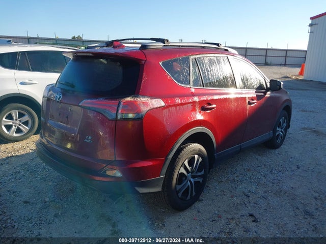 Toyota RAV4 LE 2018 2T3BFREV8JW833462 Image 4