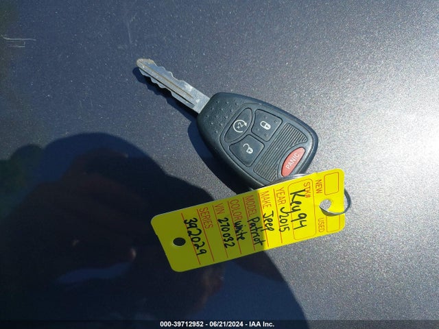 1C4NJRFBXFD270032 Jeep Patriot Latitude