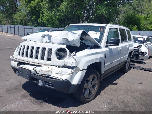 1C4NJRFBXFD270032 Jeep Patriot Latitude