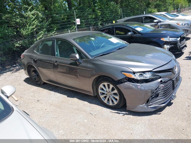 Toyota CAMRY LE 2020 4T1C11AK1LU985028 main image