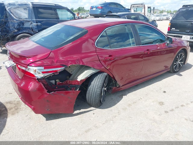 Toyota CAMRY SE 2018 4T1B11HK0JU559233 Image 4