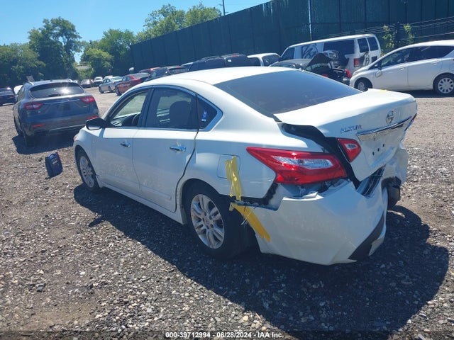 Nissan Altima 2.5 S 2017 1N4AL3AP8HC251163 Image 3