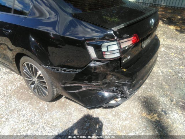 3VWB17AJ4GM392183 Volkswagen Jetta 1.8t Sport