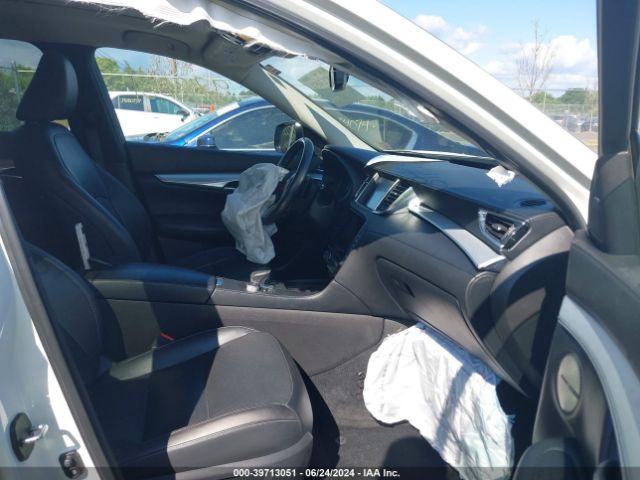 3PCAJ5M32KF110877 Infiniti Qx50 Essential