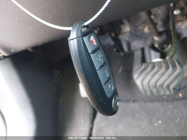 5N1AT2MV4HC890795 Nissan ROGUE SV