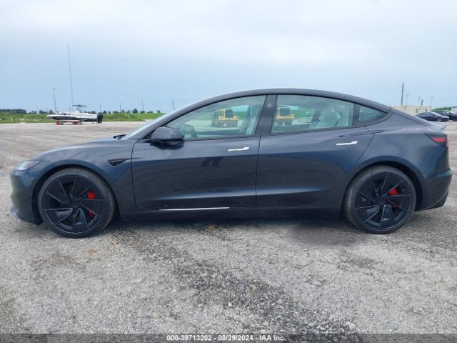 5YJ3E1ET8RF772171 Tesla MODEL 3