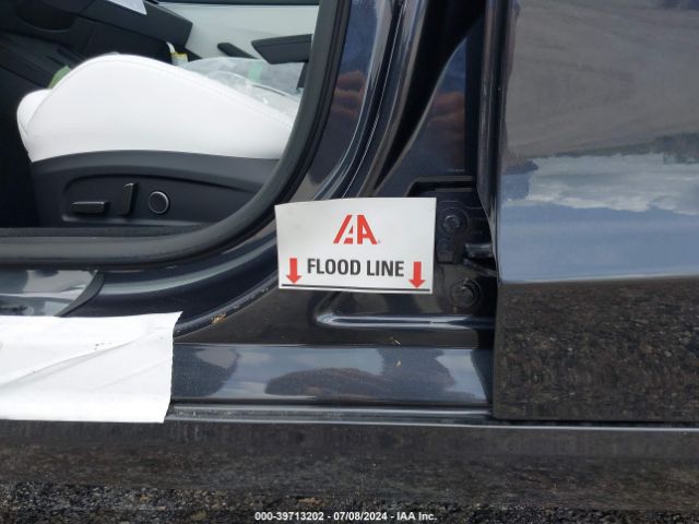 5YJ3E1ET8RF772171 Tesla MODEL 3