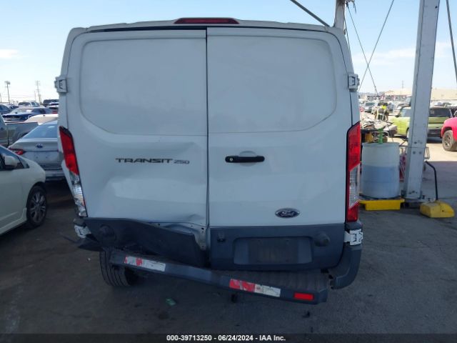 1FTYR2YMXJKB10698 Ford Transit-250