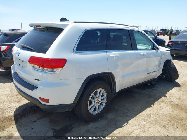 1C4RJEAG7JC277600 Jeep Grand Cherokee Laredo 4x2