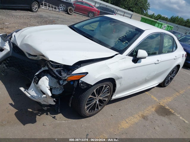 Toyota CAMRY SE 2018 JTNB11HK3J3016609 Image 2