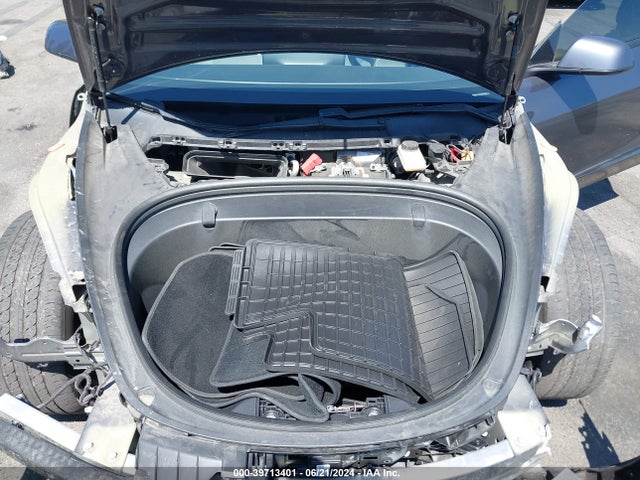 Tesla Model 3 Long Range/performance 2018 5YJ3E1EB5JF147478 Image 10