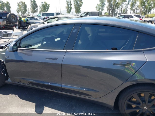 Tesla Model 3 Long Range/performance 2018 5YJ3E1EB5JF147478 Image 15