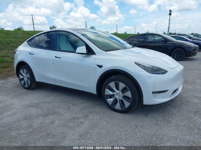2024 TESLA MODEL Y 7SAYGDEE0RA289888 Photo 0