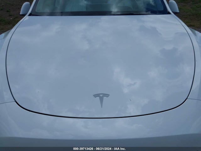 2024 TESLA MODEL Y 7SAYGDEE0RA289888 Photo 9