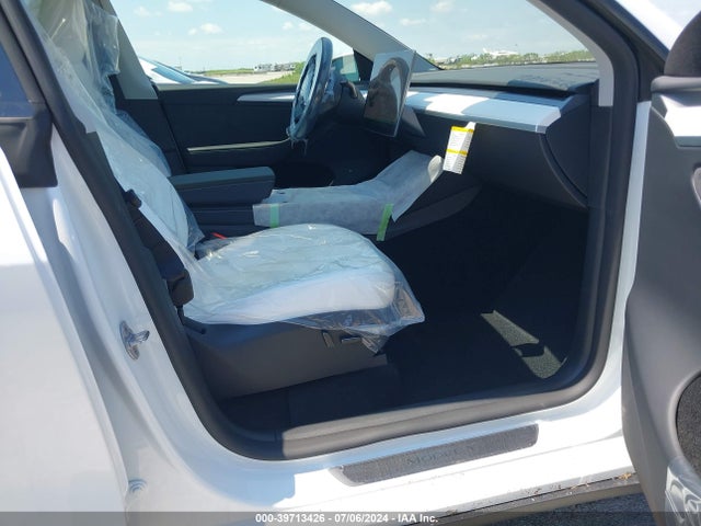 2024 TESLA MODEL Y 7SAYGDEE0RA289888 Photo 4