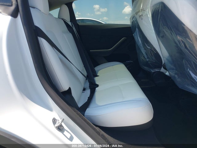 2024 TESLA MODEL Y 7SAYGDEE0RA289888 Photo 7