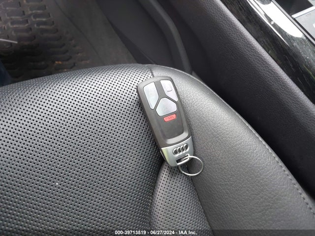 WA1VAAF77KD028266 Audi Q7 55 Premium