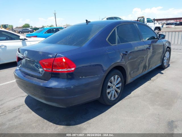 1VWAT7A32FC029940 Volkswagen Passat 1.8t Wolfsburg Edition