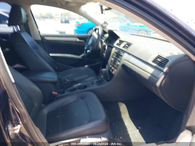 1VWAT7A32FC029940 Volkswagen Passat 1.8t Wolfsburg Edition