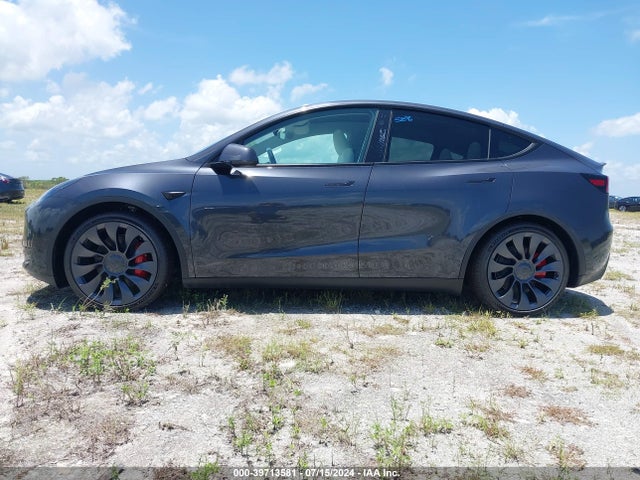 7SAYGDEF1RA266290 Tesla Model Y Performance Dual Motor All-wheel Drive