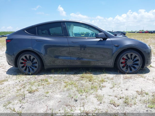 7SAYGDEF1RA266290 Tesla Model Y Performance Dual Motor All-wheel Drive