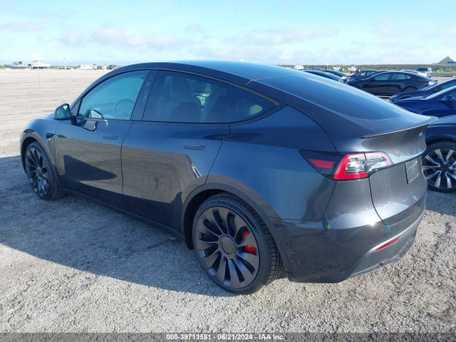 2024 TESLA MODEL Y 7SAYGDEF1RA266290 Photo 2